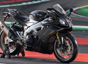 开云体育官网-当曼城蓝遇见卡塔尔金，加维的生涯之夜如何重新定义足球未来