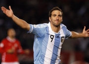 开云体育官网-拜仁铁骑斩落塞维利亚，恩佐如刀彻底撕裂防线