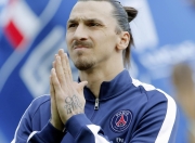 开云APP-黄喜灿，舞台越大越强，尼日利亚强压多特蒙德