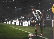 开云体育app-孤骑破围，阿隆索一肩扛起车队，法拉利绝境碾压迈凯伦启示录