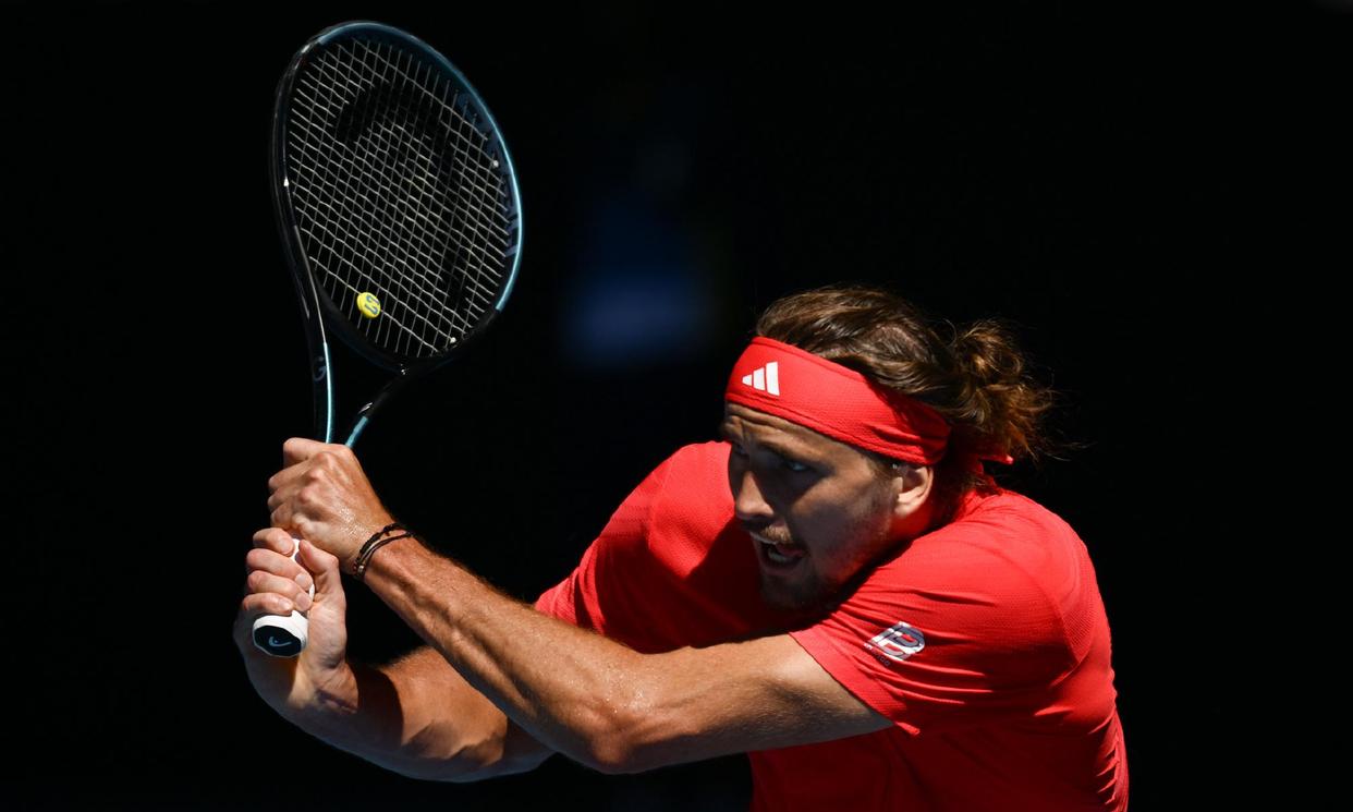 美国网球队翻盘澳大利亚网球队，兹维列夫绝境逆转