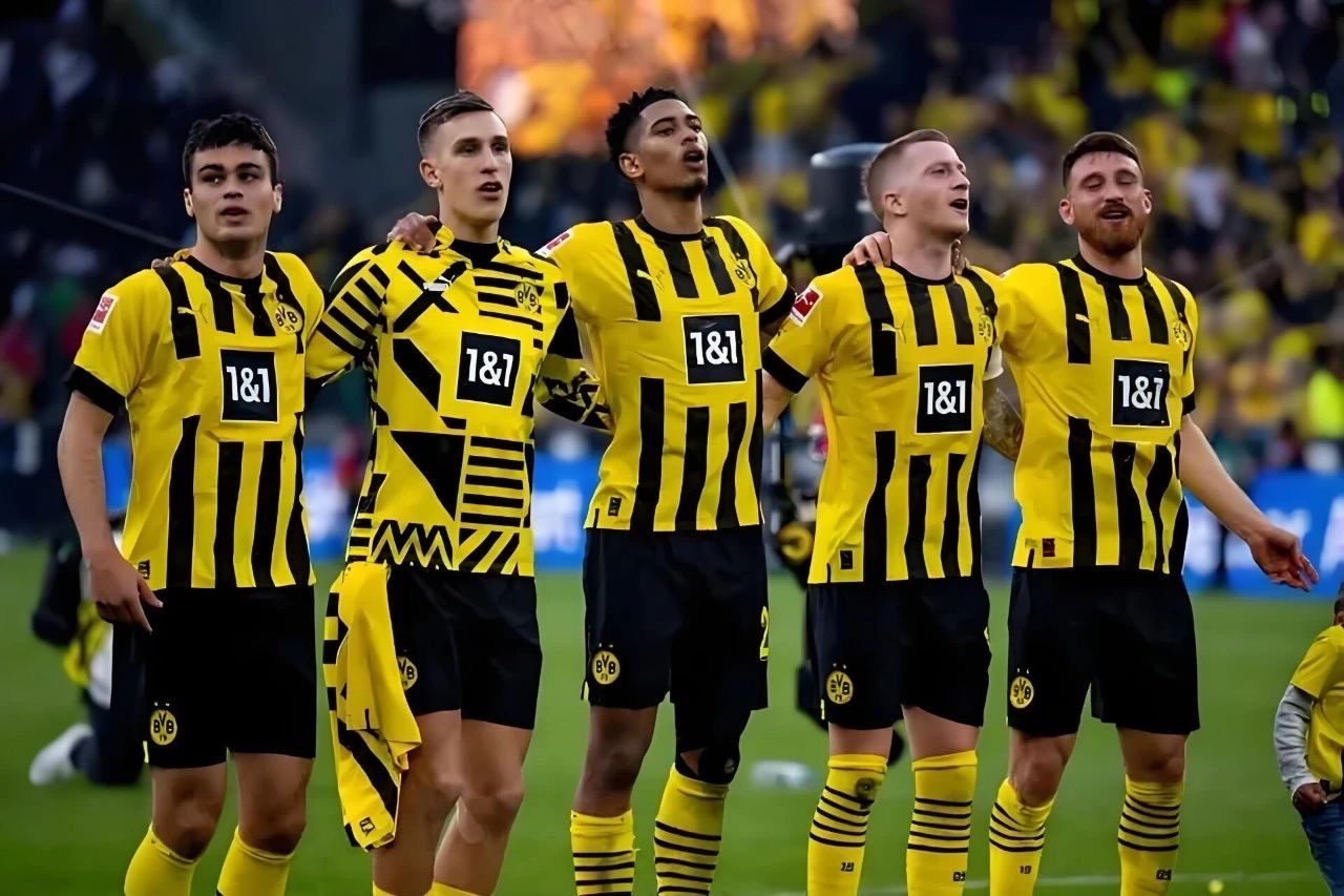 勒沃库森碾压多特蒙德，卡塞米罗高光表现