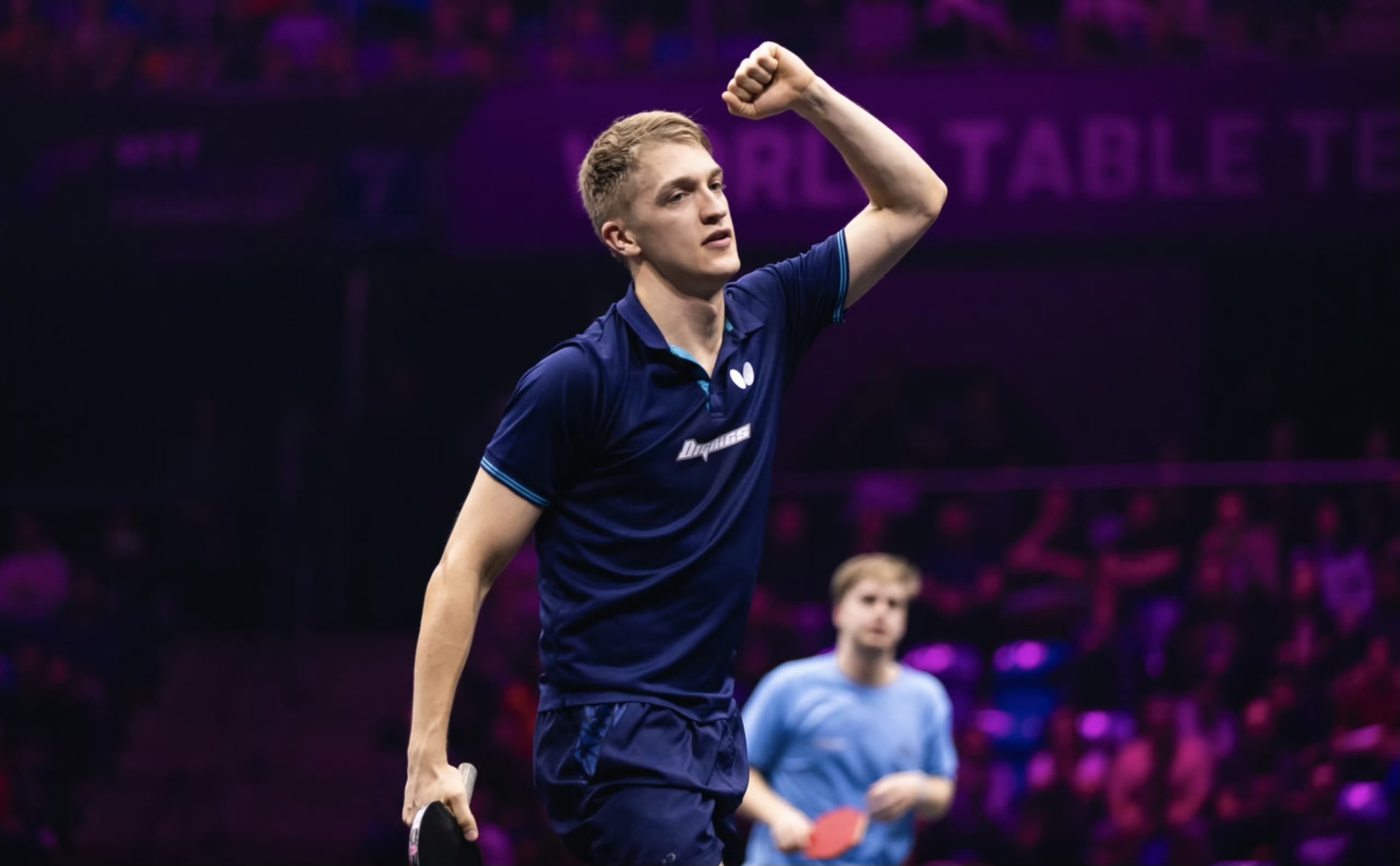 包含瑞典国家队战胜强敌，挺进欧预赛半决赛!的词条