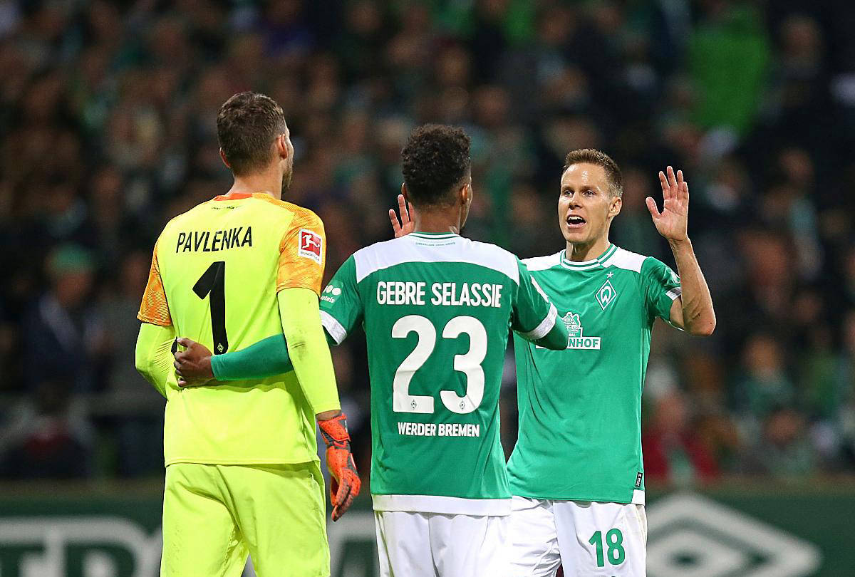 包含沃尔夫斯堡将前往云达不莱梅进行客场作战的词条