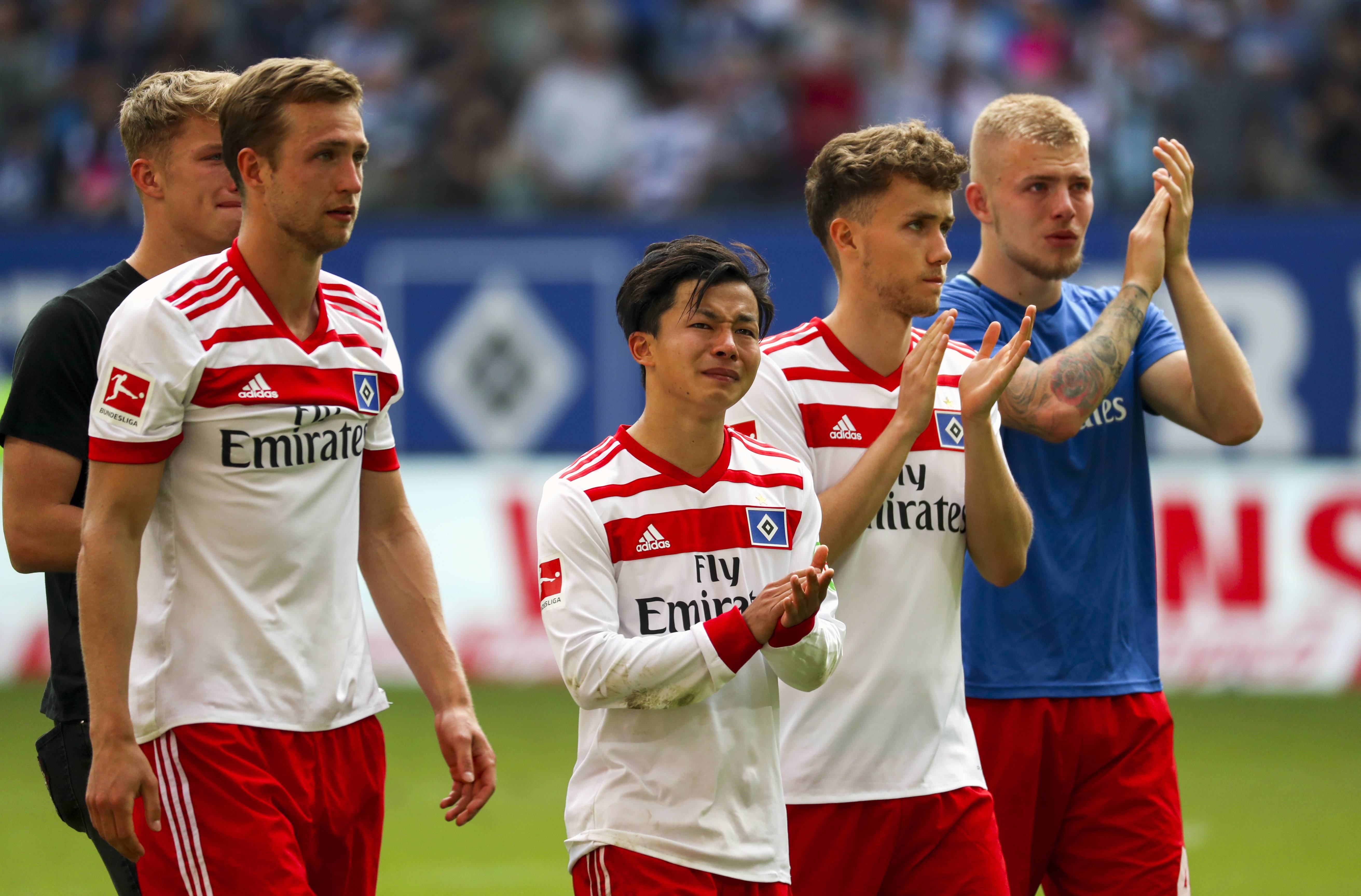 包含柏林联队客场大胜，晋级德国杯四强的词条