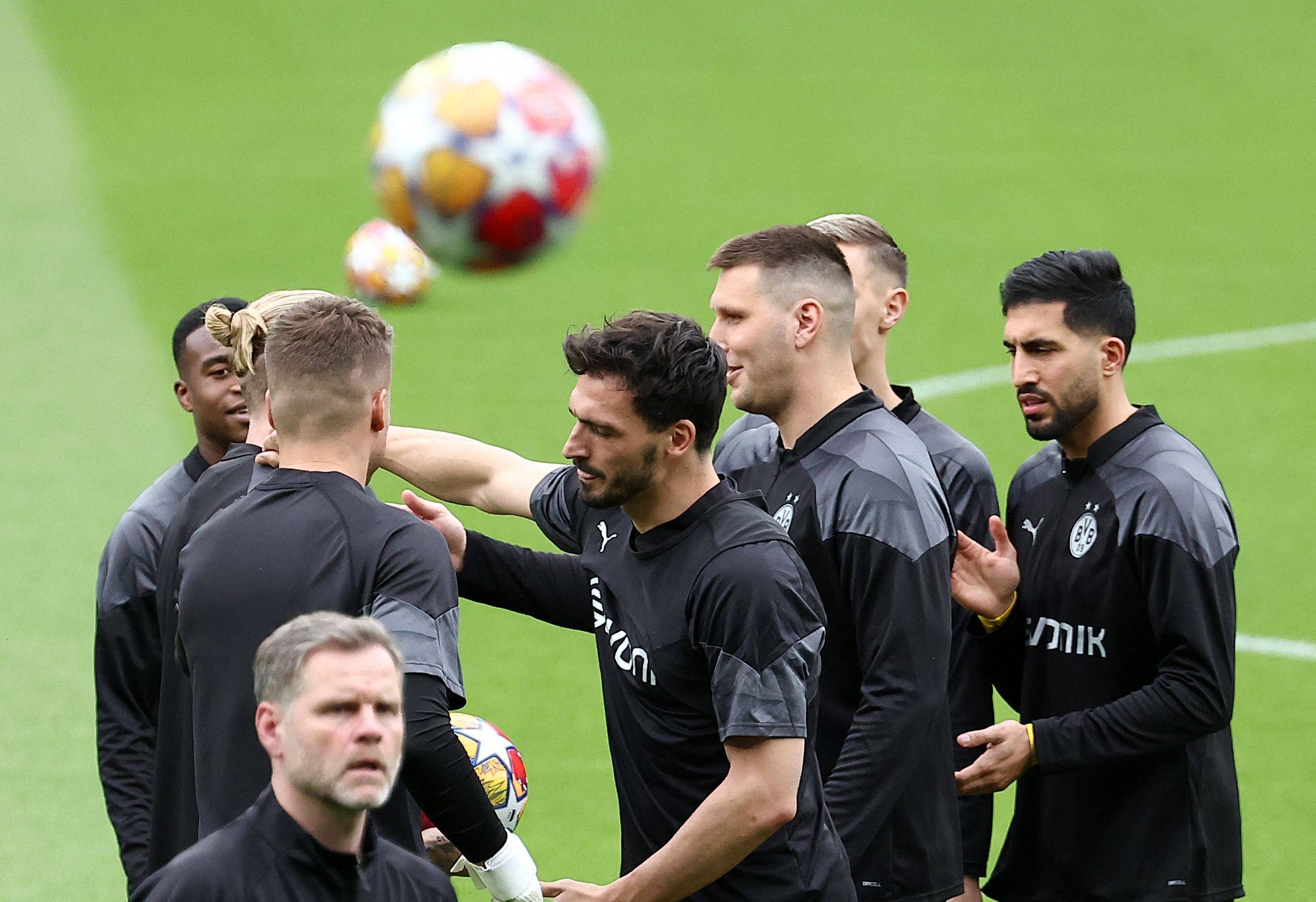 多特蒙德客场输给汉堡，实现反超的简单介绍