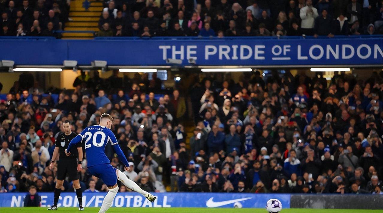 曼联主场惊险绝杀诺里奇，保住危险位置的简单介绍