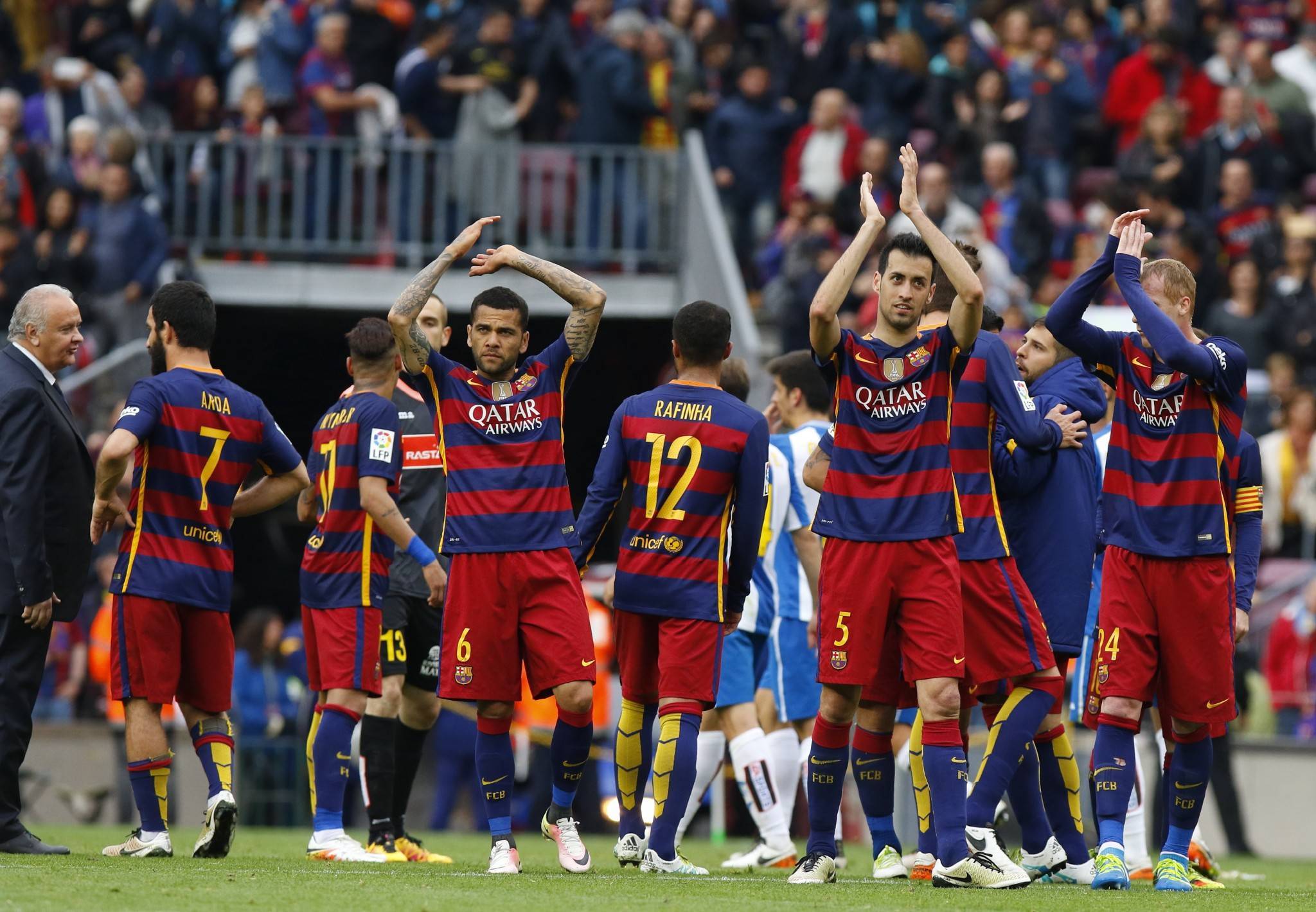 包含迎战强敌：巴塞罗那对马德里竞技的词条