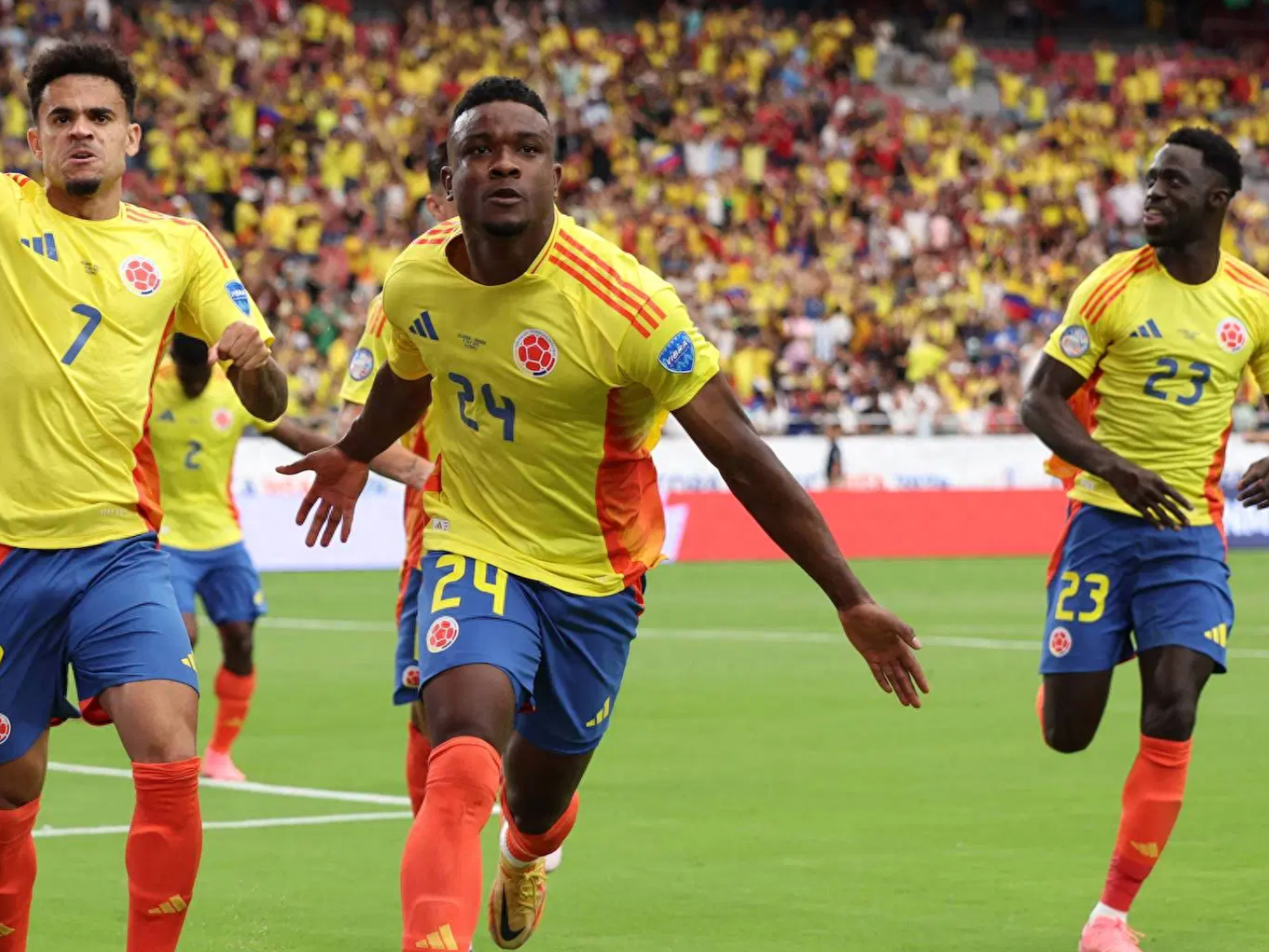 关于哥伦比亚队在洲际比赛中击败强劲对手的信息