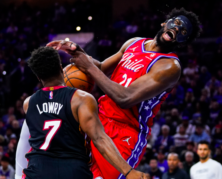 包含深圳队翻盘江苏队，恩比德关键制胜的词条