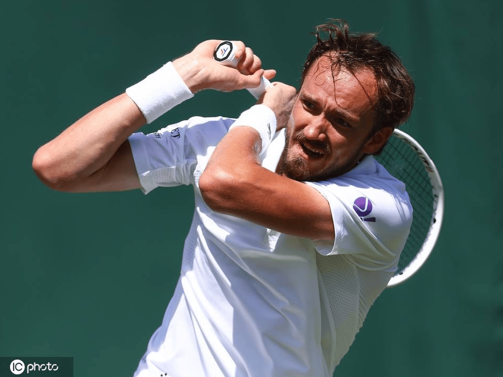 温网完胜法网，梅德韦杰夫惊艳四座的简单介绍