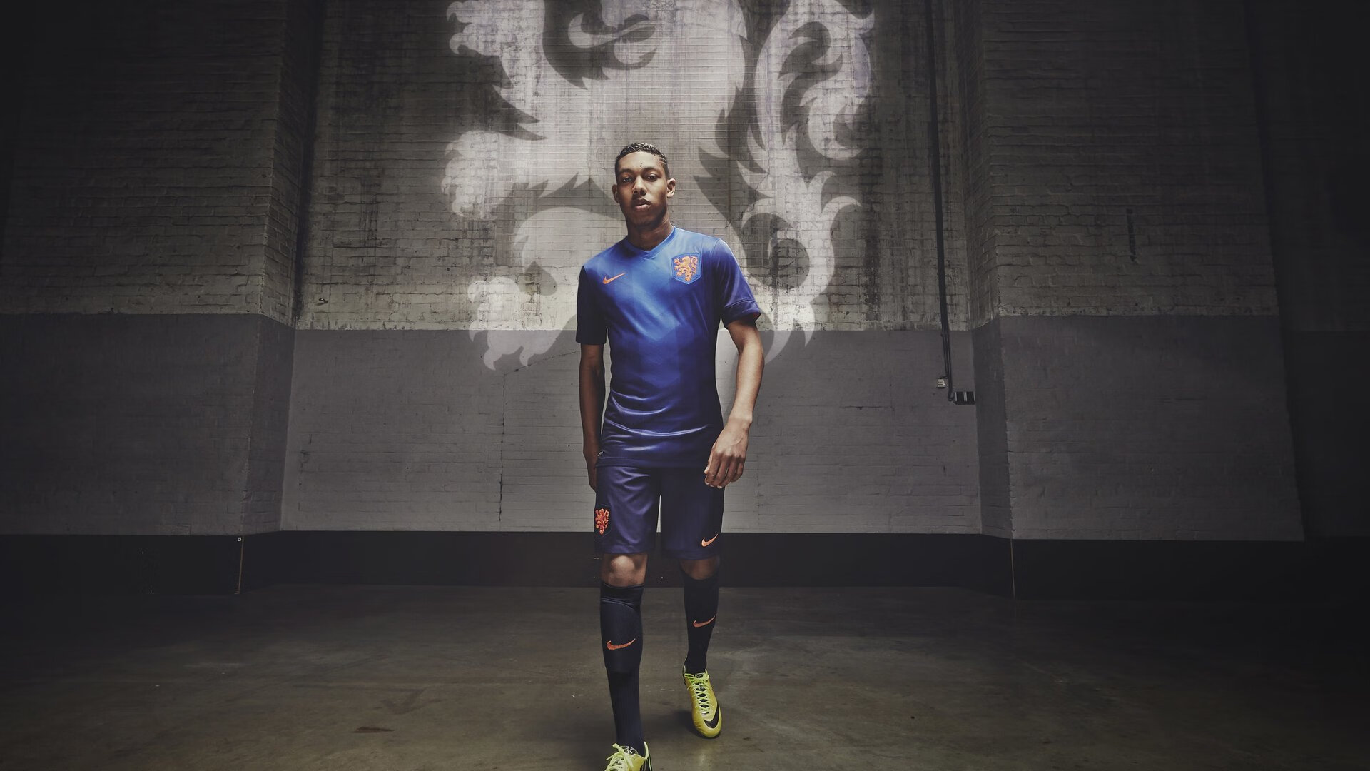 斯通斯，F1街道赛之夜的大场面先生