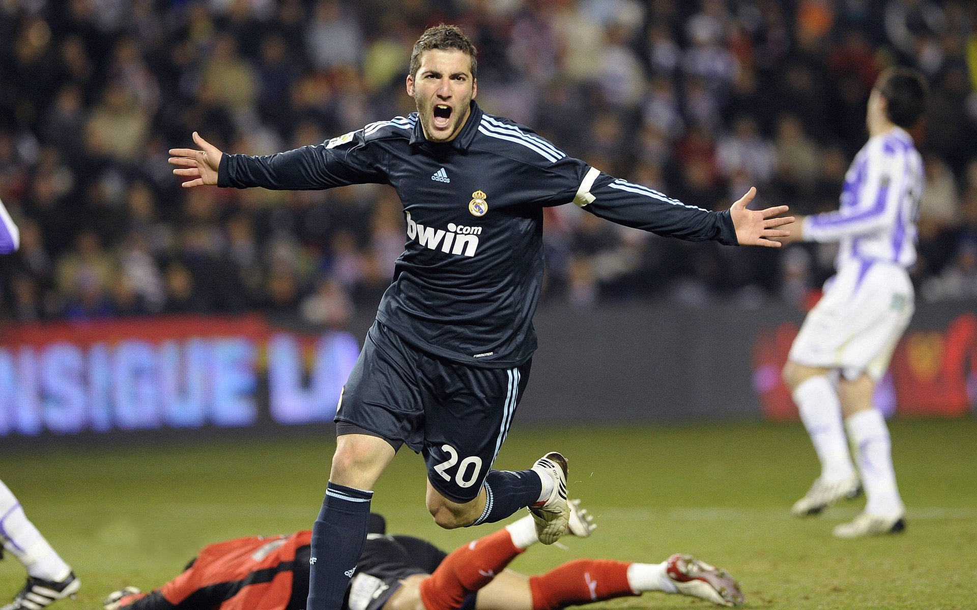 西西帕斯，从温网绝杀到ATP总决赛的领袖之路