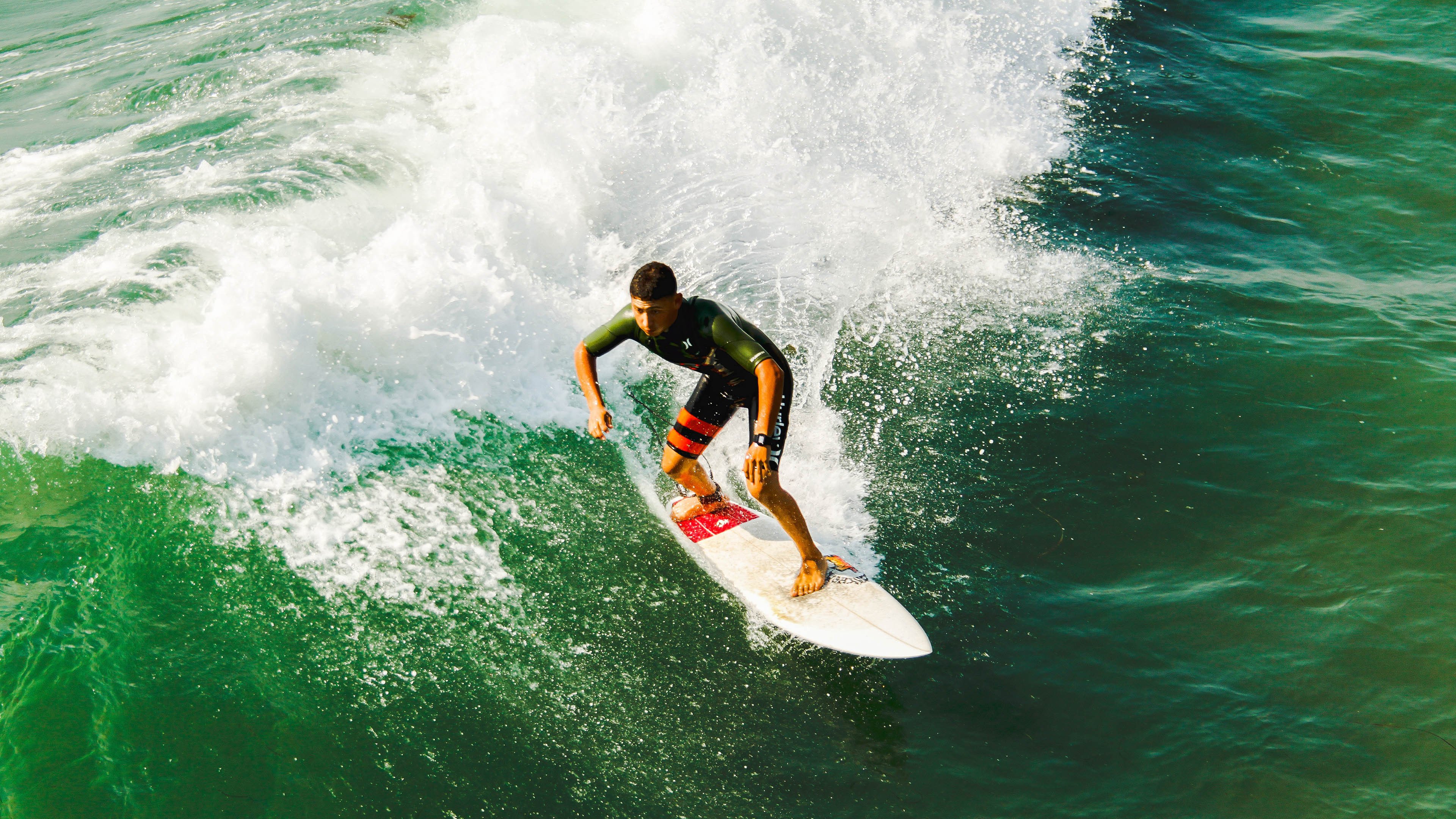 赛道上的心跳，维斯塔潘关键制胜，迈凯伦绝杀法拉利